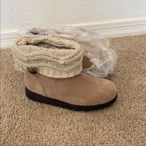 Muk Luks water resistant boots